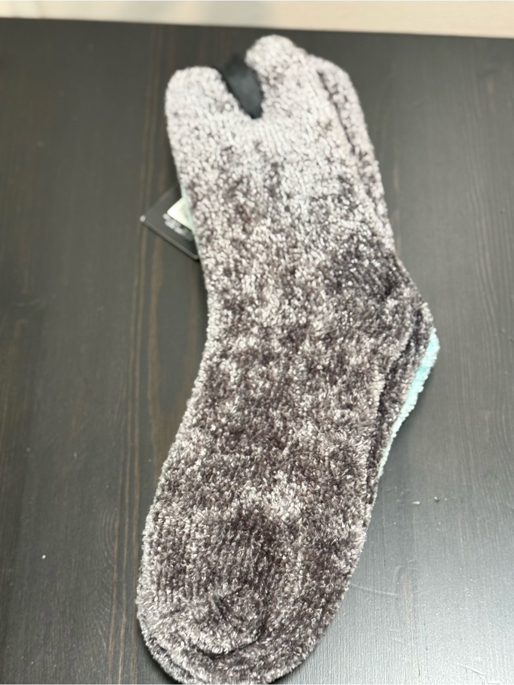 Nicole Miller Plush 2 pack Cozy Socks - Picture 2 of 3